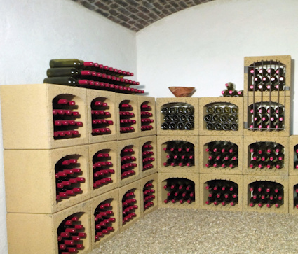 Verraad kiem wervelkolom Vinobloc, stapelbaar stenen wijnrek vor de wijnkelder